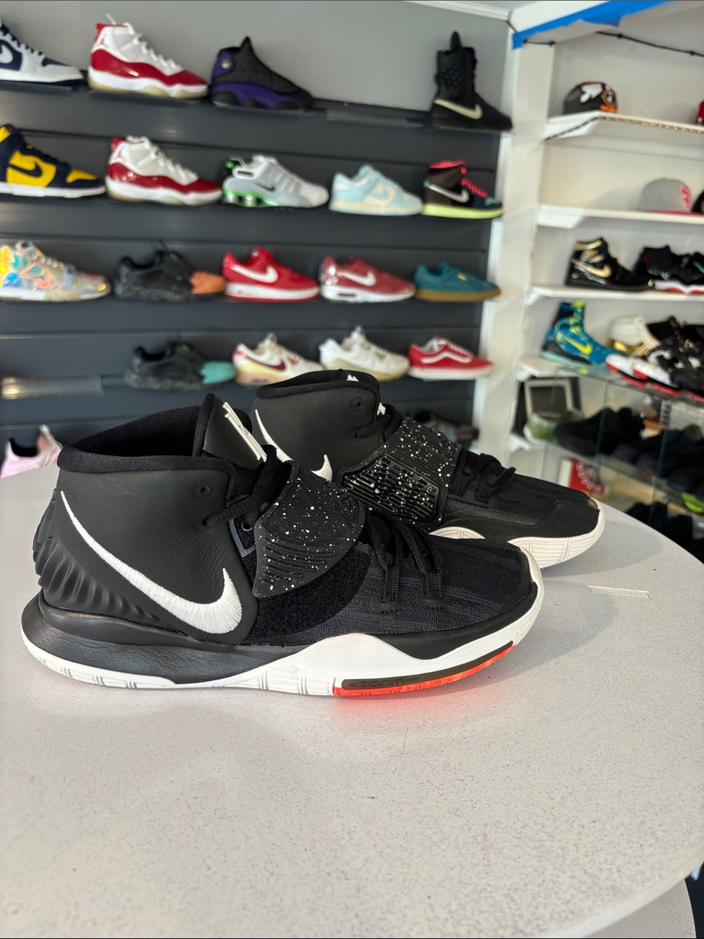 Nike Kyrie 6 “ Jet Black“ Mens Size 8